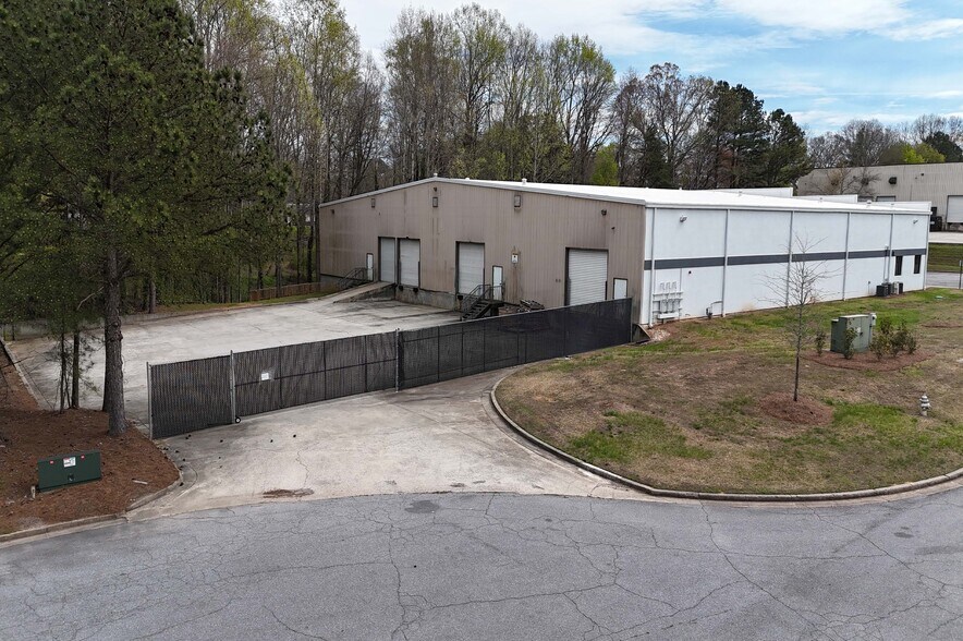 More Photos Of 1205 Alpha Dr, Alpharetta Warehouse For Sale