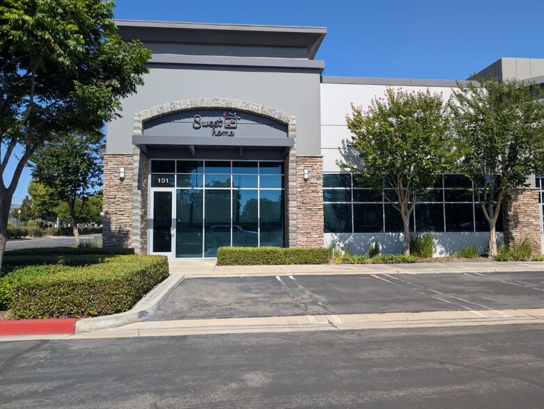 Primary Photo Of 1115 S Grove Ave, Ontario Showroom For Lease