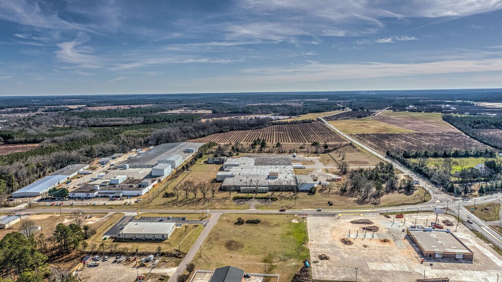 More Photos Of 14 Pine House Rd, Trenton Warehouse For Sale