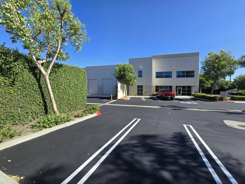 More Photos Of 1495 S Campus Ave, Ontario Warehouse For Lease