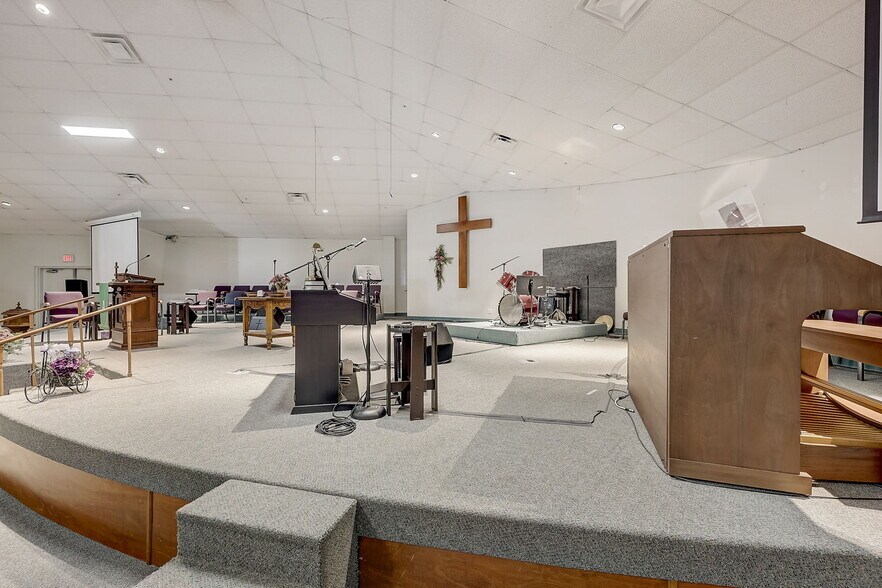 More Photos Of 451 Riviera Dr NE, Palm Bay Religious Facility For Sale