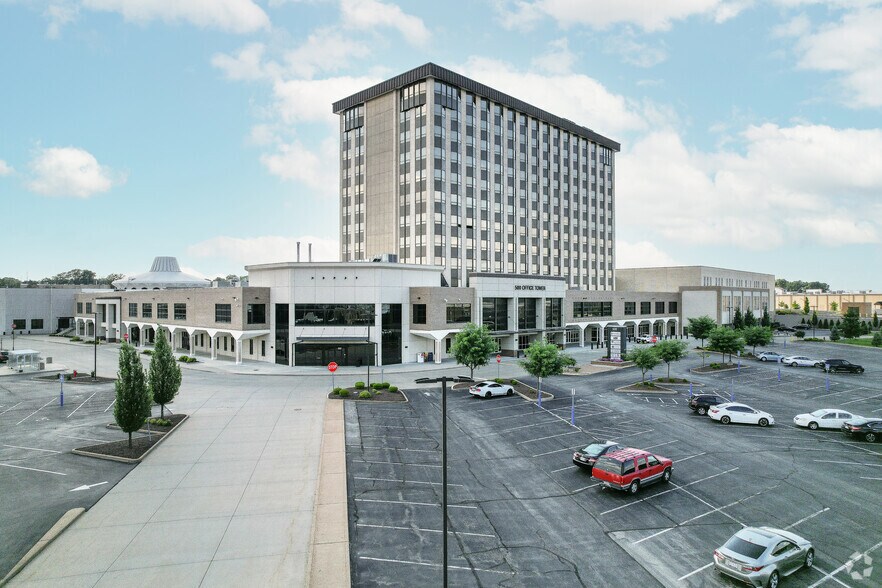 More Photos Of 600 Northwest Plz, Saint Ann Unknown For Lease