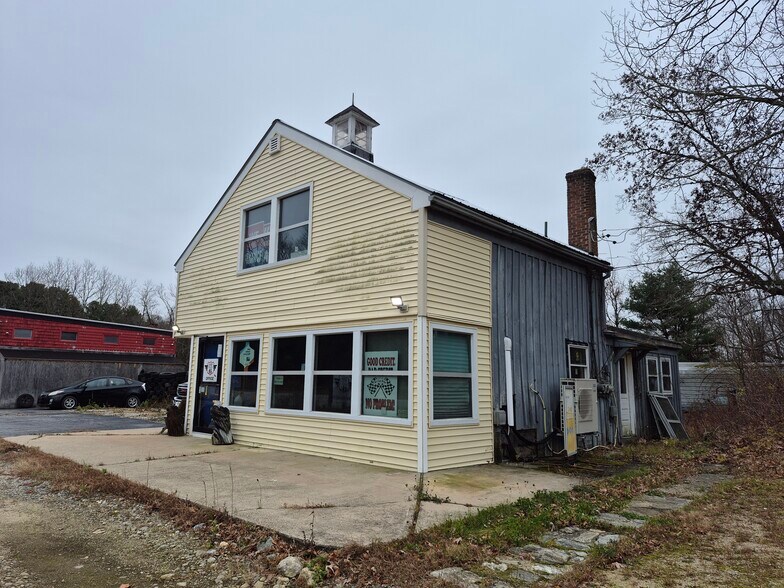 More Photos Of 441 Providence Tpke, Hampton Apartments For Sale