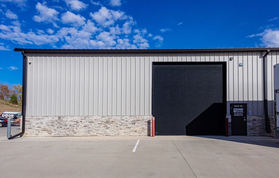 More Photos Of 7640 SW 22nd St, Des Moines Industrial For Sale