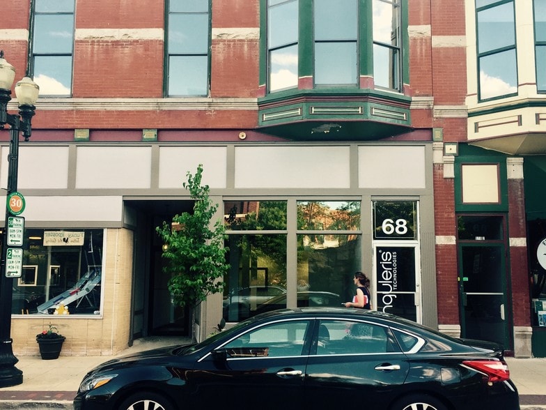More Photos Of 70-74 S Grove Ave, Elgin Storefront Retail Office For Lease