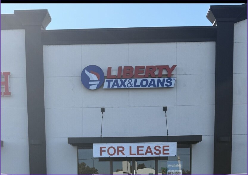 More Photos Of 6210-6220 NW Expressway St, Oklahoma City Unknown For Lease