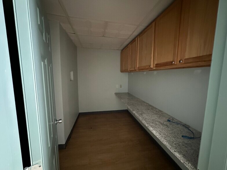 More Photos Of 6338 S Pulaski Rd, Chicago Storefront For Lease