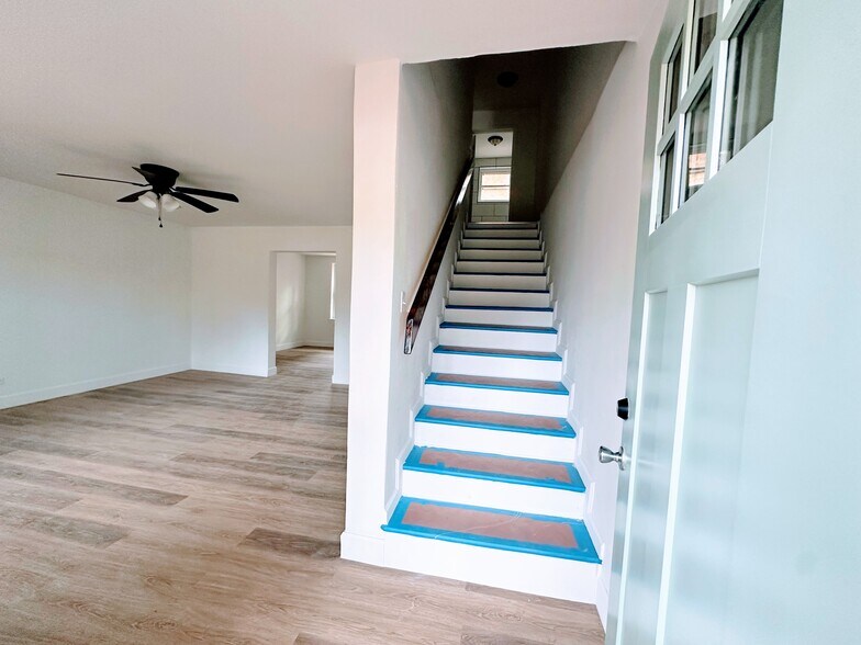 More Photos Of 1026 Greenslake Rd, East Ridge Apartments For Sale