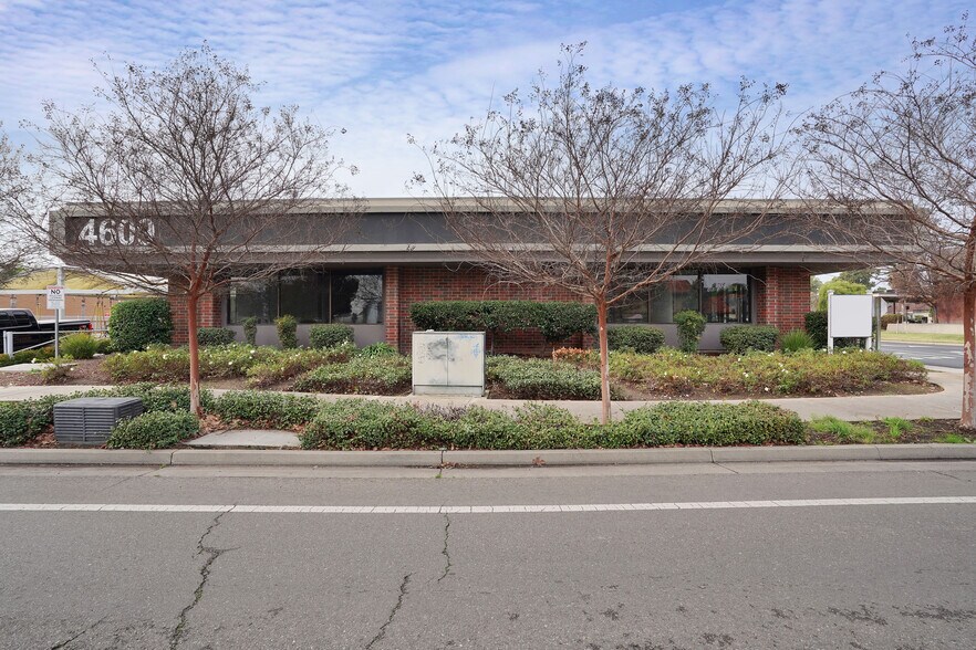 More Photos Of 4609 Quail Lakes Dr, Stockton Office For Lease