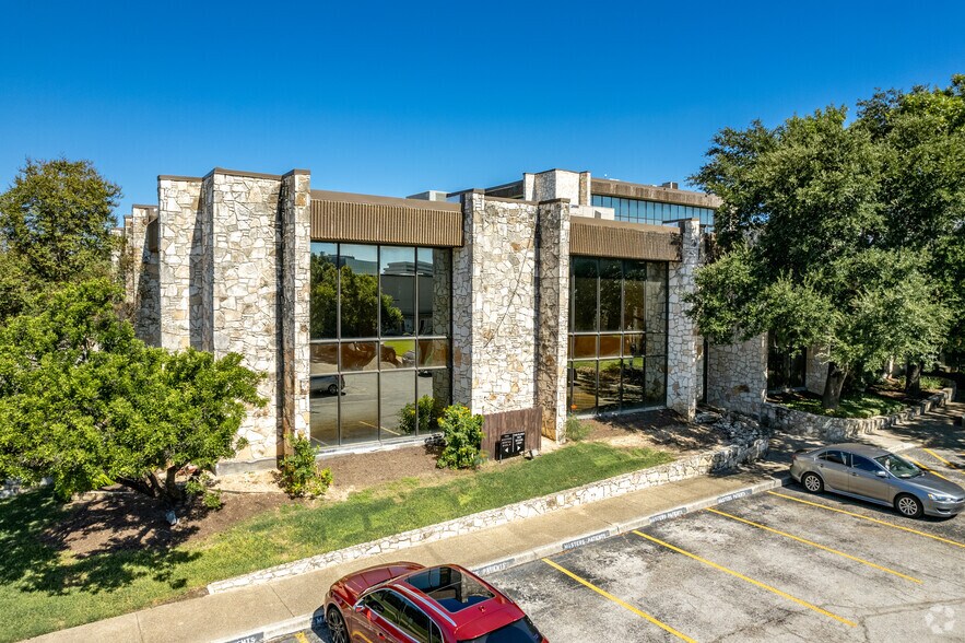 More Photos Of 7400 Blanco Rd, San Antonio Office For Lease