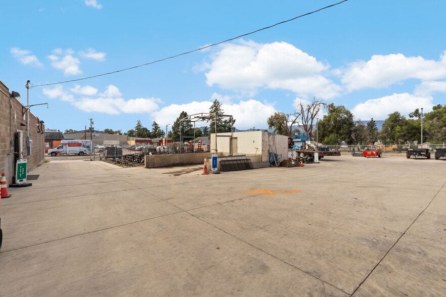 More Photos Of 400 N Circle Dr, Colorado Springs Storefront For Sale