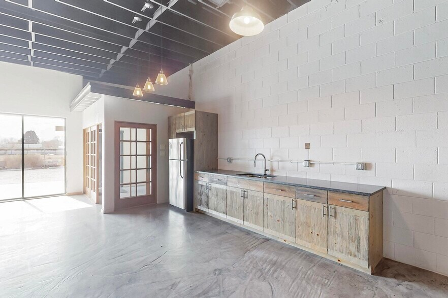 More Photos Of 314 El Pueblo Rd NW, Albuquerque Warehouse For Lease