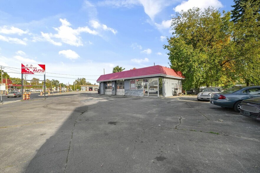 More Photos Of 2928 Tremainsville Rd, Toledo Auto Repair For Sale