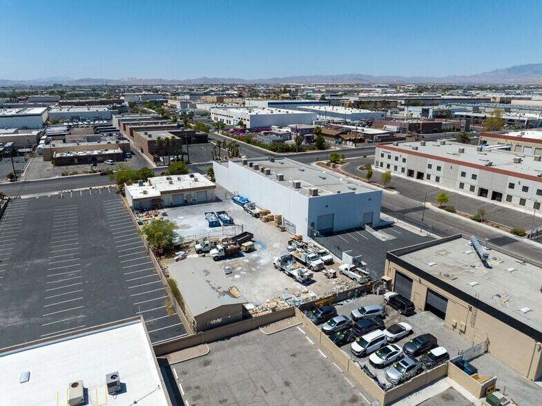 More Photos Of 3530-3534 W Hacienda Ave, Las Vegas Light Manufacturing For Lease