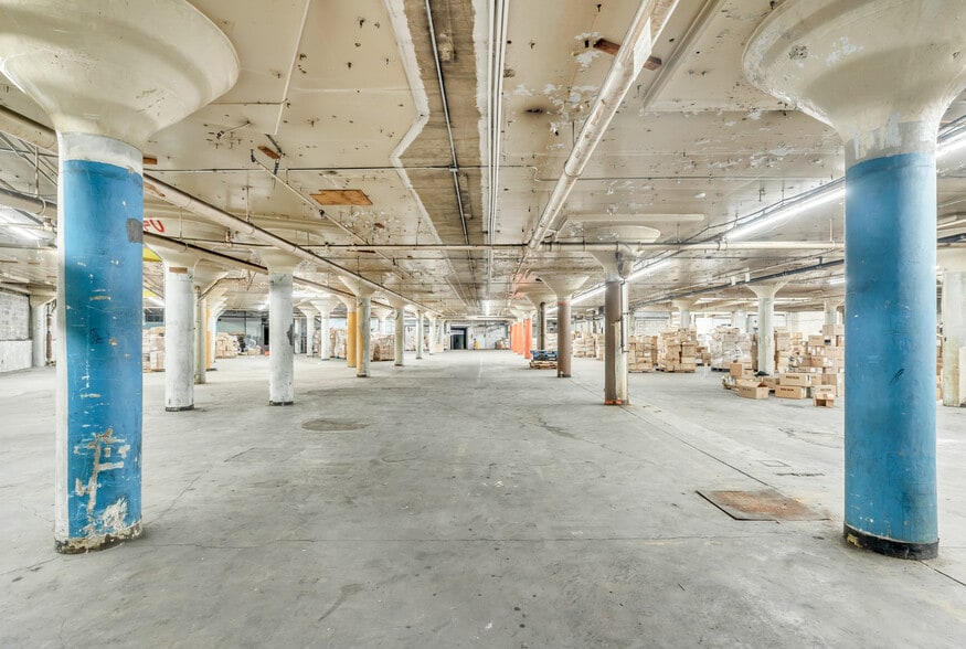 More Photos Of 150 Avenue L, Newark Warehouse For Sale