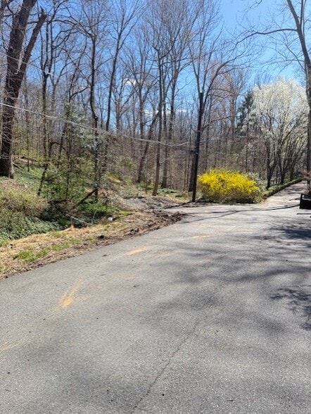 More Photos Of 9101 Aldershot Dr, Bethesda Land For Sale