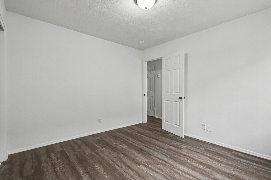 More Photos Of 4501 Lafayette Ave, Omaha Apartments For Sale
