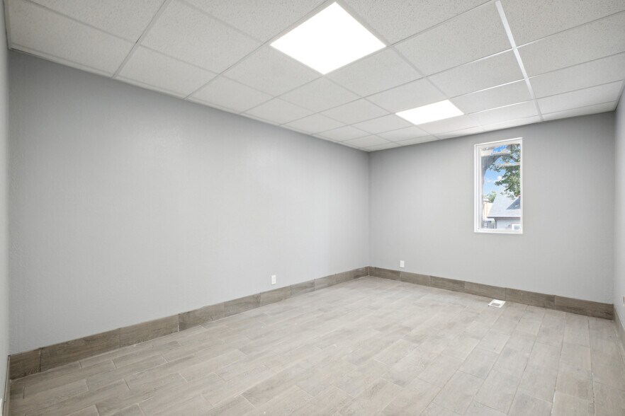 More Photos Of 3438-3446 Snelling Ave S, Minneapolis Distribution For Lease