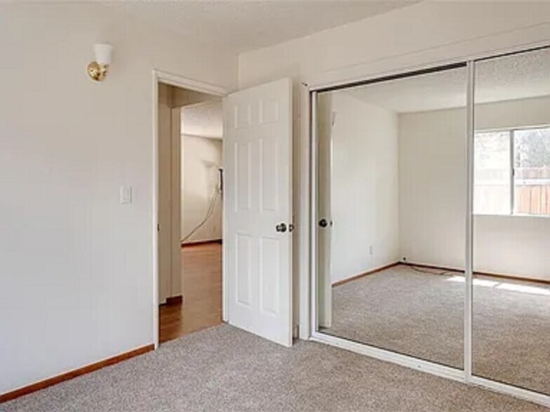 More Photos Of 1017 Greenway Dr, Big Bear City Multifamily For Sale