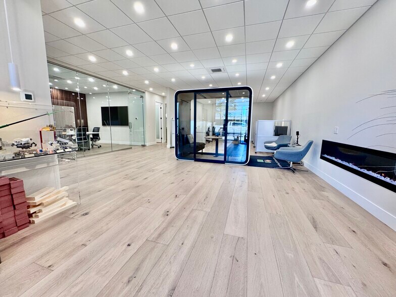 More Photos Of 1088 Independence Ave, Mountain View Warehouse For Sale