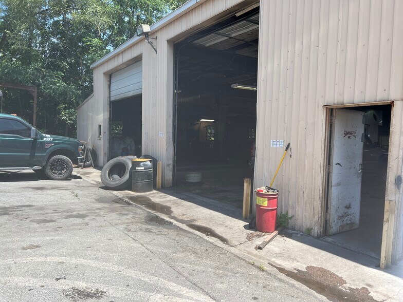 More Photos Of 2929 Valley Ave, Winchester Truck Terminal For Lease