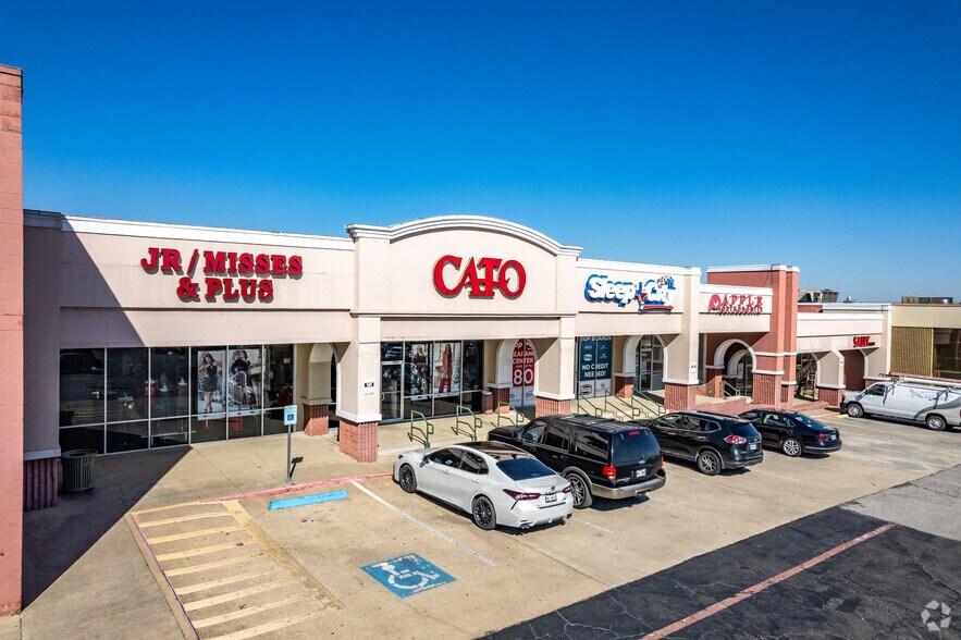 More Photos Of 4400 Little Rd, Arlington Unknown For Lease