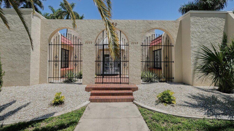 More Photos Of 2548-2550 First St, Fort Myers Loft Creative Space For Lease