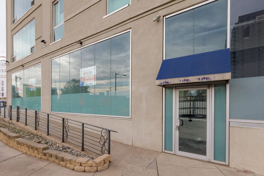 Primary Photo Of 1 Brown St, Philadelphia Apartments For Lease