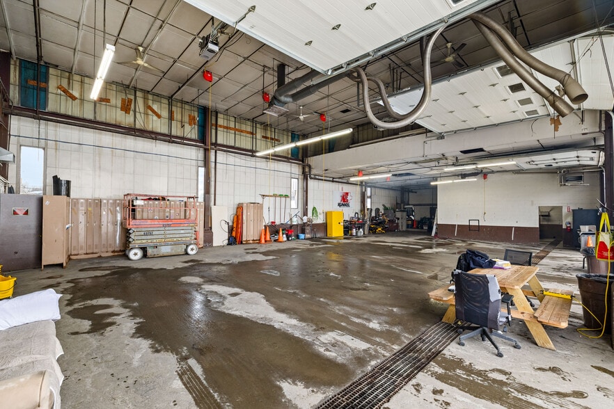 More Photos Of 410 Catherine St, Utica Service For Sale