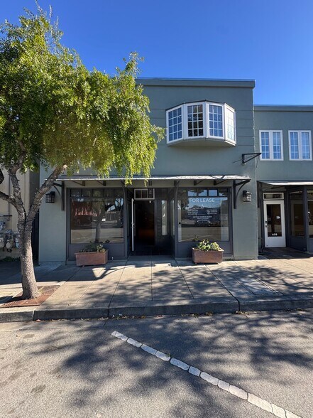 More Photos Of 637 Main St, Half Moon Bay Office For Lease