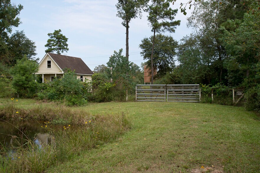 More Photos Of 5310 Logston Ln, Spring Flex For Sale