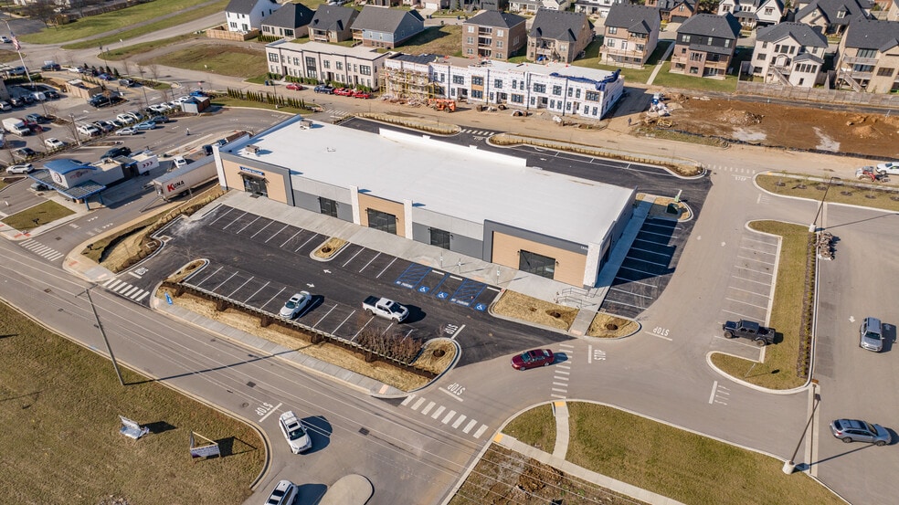 More Photos Of 4257 Harrodsburg Rd, Lexington General Retail For Lease