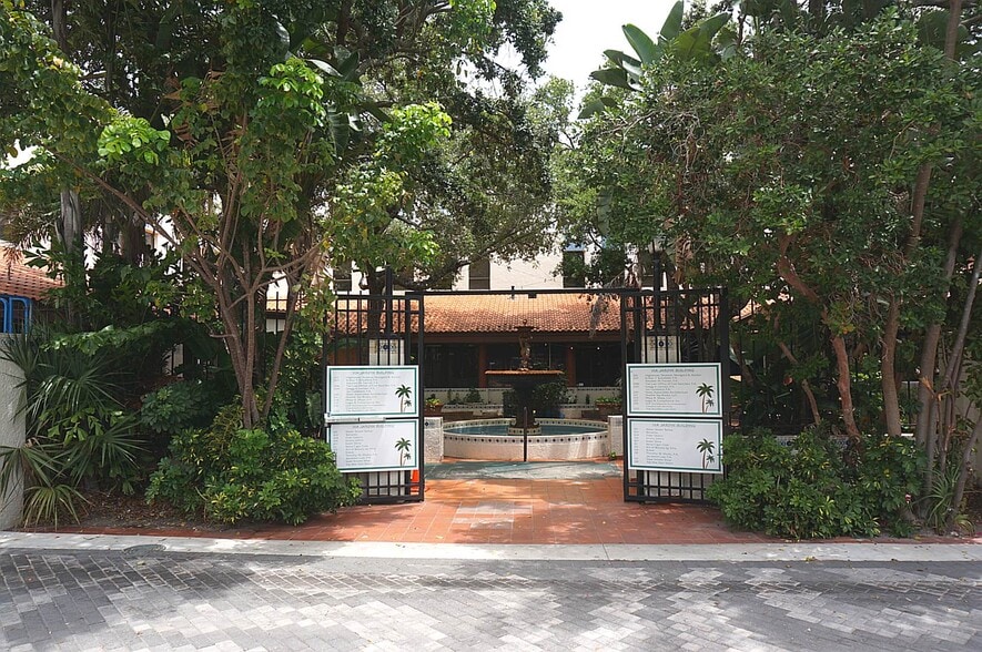 More Photos Of 330 Clematis St, West Palm Beach Storefront Retail Office For Sale