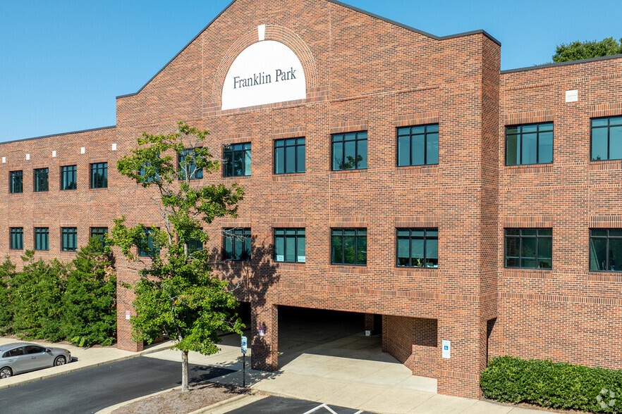 More Photos Of 1520 E Franklin St, Chapel Hill Unknown For Lease