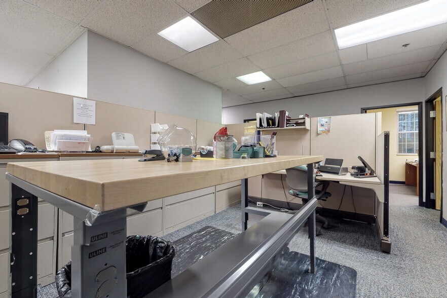 More Photos Of 2 Forest Ave, Oradell Medical For Sale