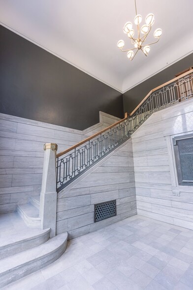 More Photos Of 7135 Canterbury Ave, Saint Louis Apartments For Sale