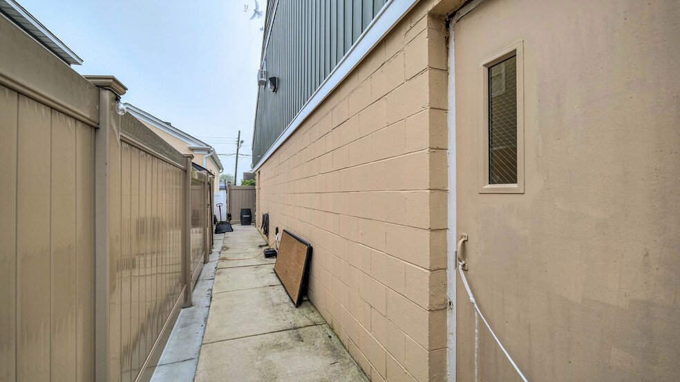 More Photos Of 301 N Dorset Ave, Ventnor City Freestanding For Sale