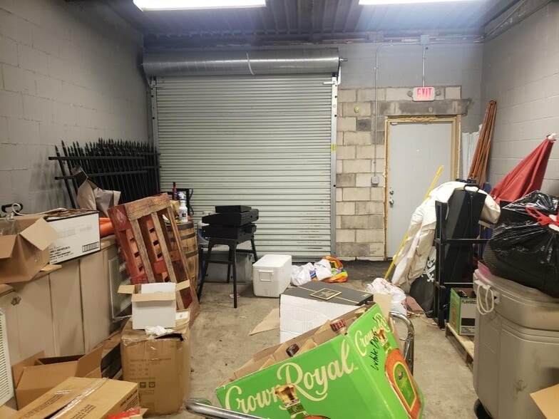 More Photos Of 1357 Central Ave, Middletown Storefront For Sale