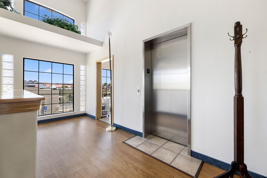 More Photos Of 221 N Marina St, Prescott Office For Lease