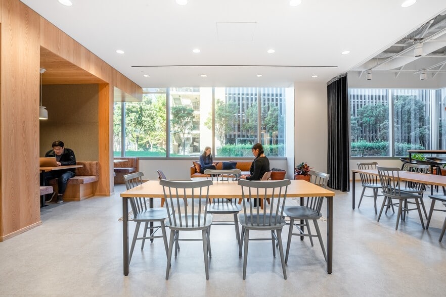 More Photos Of 611 Gateway Blvd, South San Francisco Coworking Space