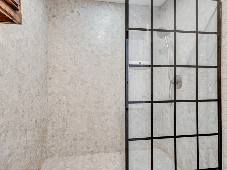 More Photos Of 3595 E State Highway 9, Norman Industrial For Sale