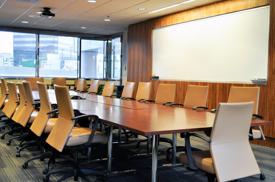 More Photos Of 5910 N Central Expy, Dallas Office For Sale