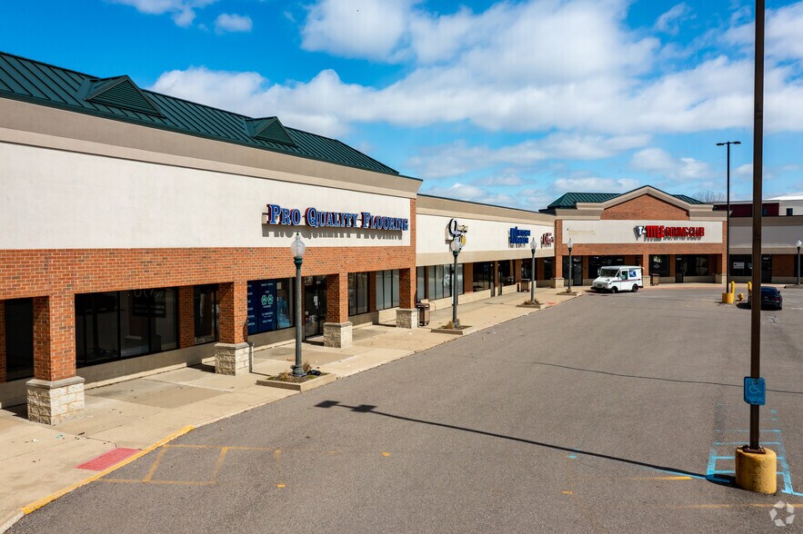 More Photos Of 15255-15449 Hall Rd, Macomb Township Unknown For Lease