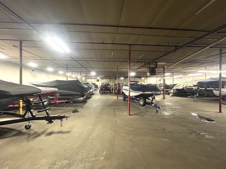 More Photos Of 414 La Crosse St, Mauston Warehouse For Lease