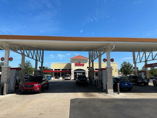 More Photos Of 3601 E Silver Springs Blvd, Ocala Service Station For Sale