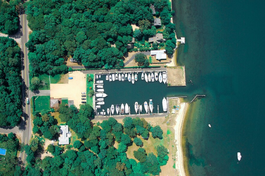 More Photos Of 219 Three Mile Harbor HC Rd, East Hampton Marina For Lease