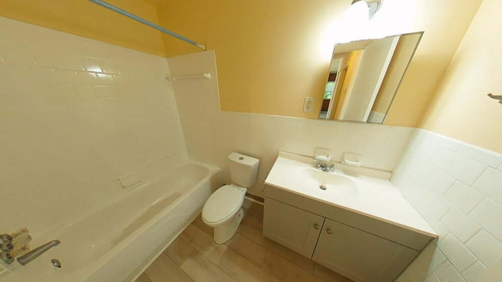 More Photos Of 600 74th St, Newport News Apartments For Sale