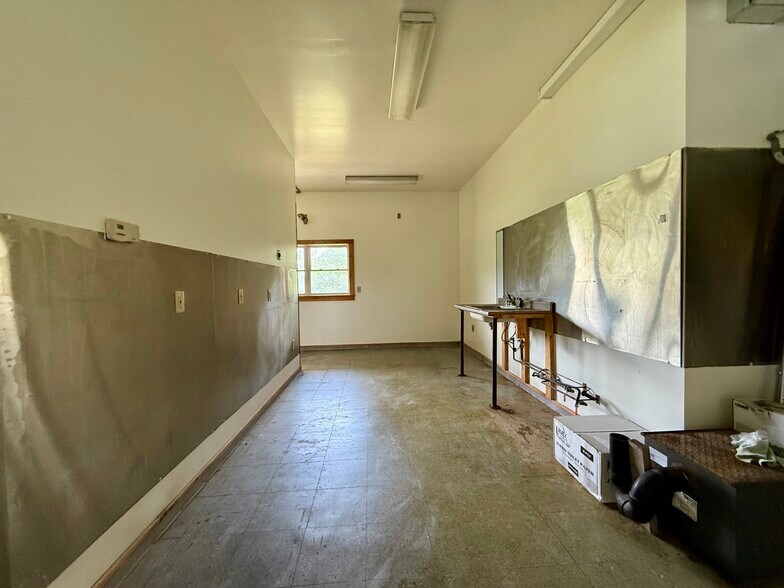 More Photos Of 8570 VT Route 9, Woodford Warehouse For Sale
