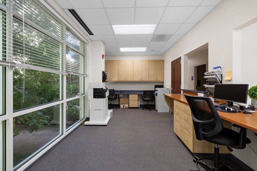 More Photos Of 530 New Waverly Pl, Cary Medical For Lease