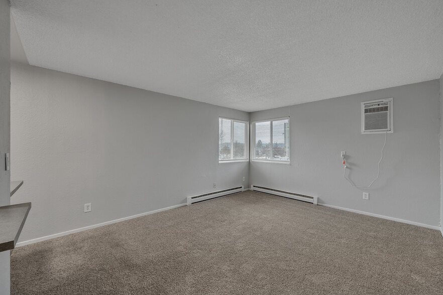 More Photos Of 1515-1519 W Sharp Ave, Spokane Apartments For Sale